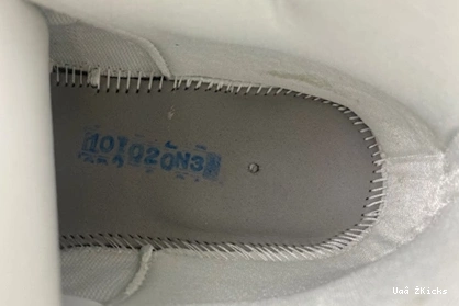 11 685 Air Jordan “Neapolitan” AR0715-101 Practical WMNS 0630